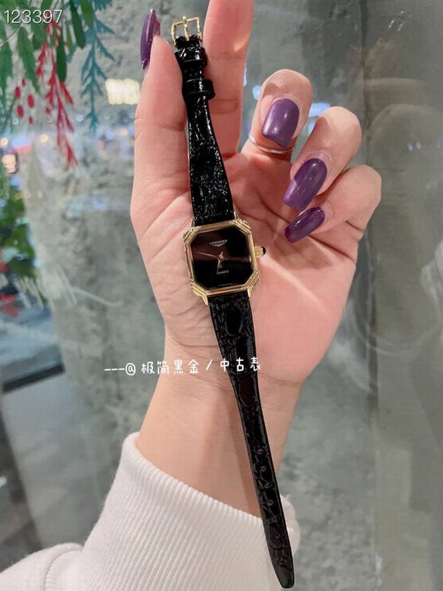 宝藏单品# 中古表-Longines 无字天书极简黑金 心心念念的黑金浪琴小优雅谁戴谁美 方盘四边花边黑金皮带表万人求 还是那么大气有味道 不同的是这次这只通体